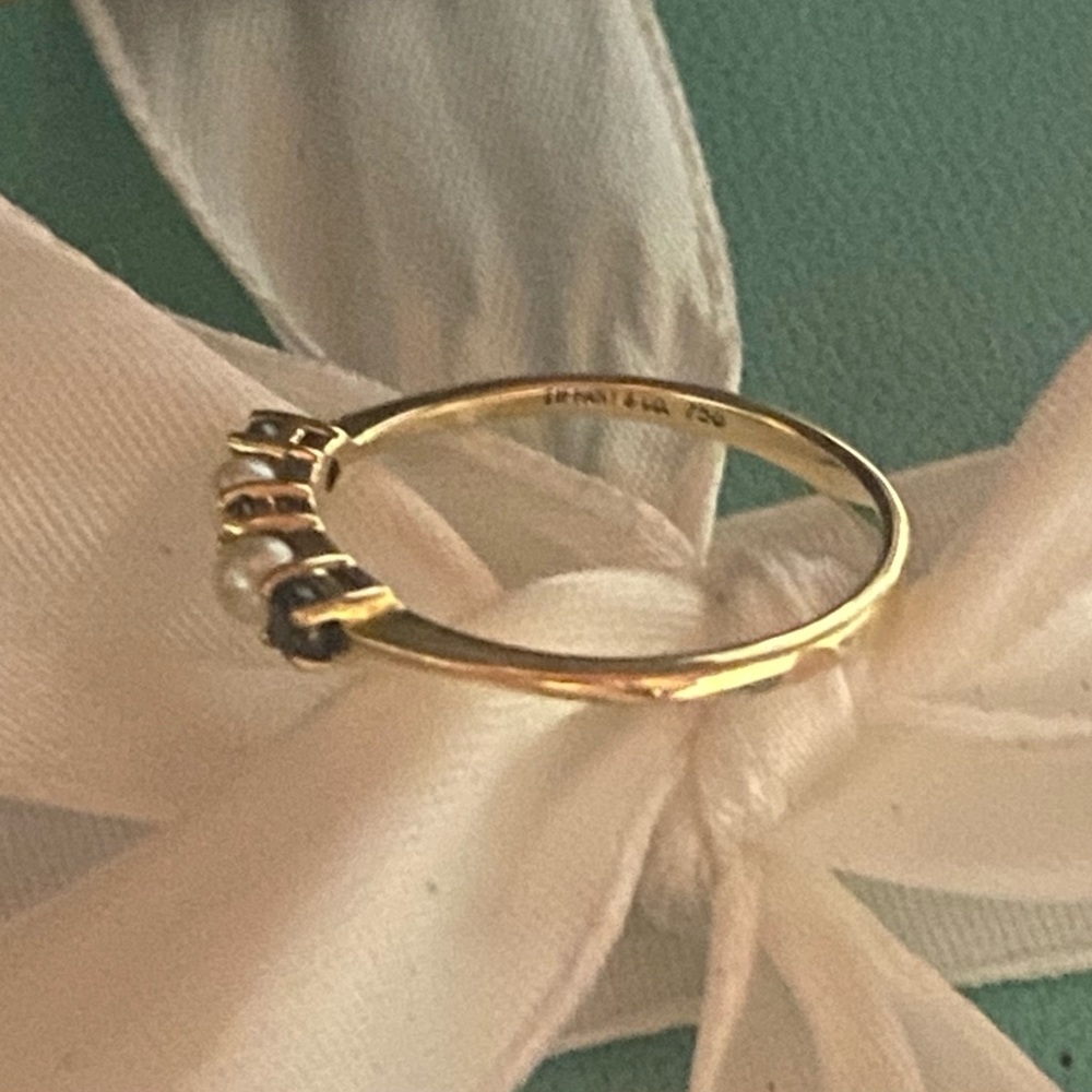 Tiffany & Co. 18K Yellow Gold Pearl & Blue Sapphire Ring 9 1/2 - Picture 11 of 16